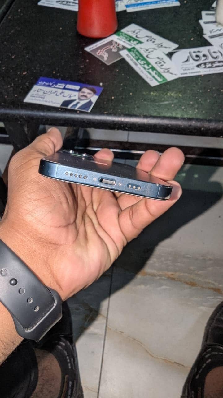 Apple iPhone 13 3