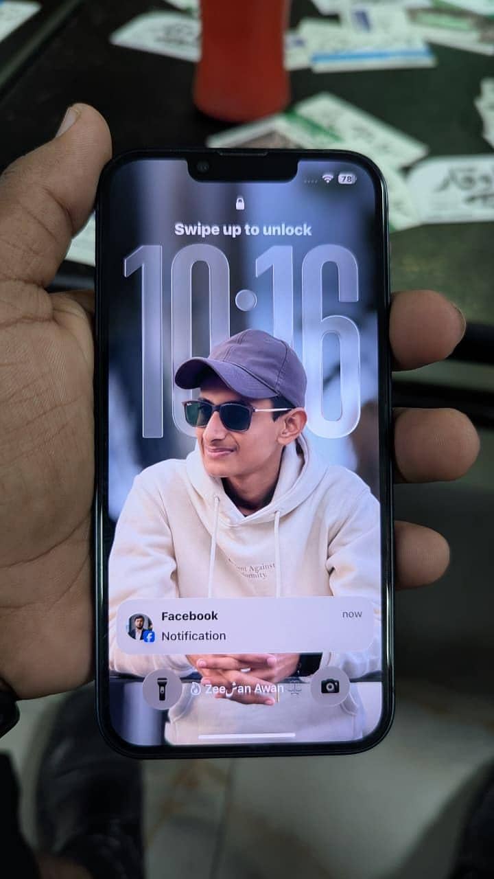 Apple iPhone 13 6