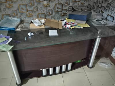 All office used tables