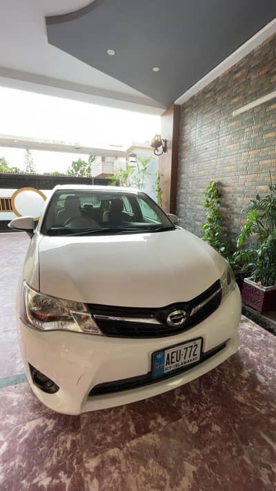 Toyota Corolla Axio 2012