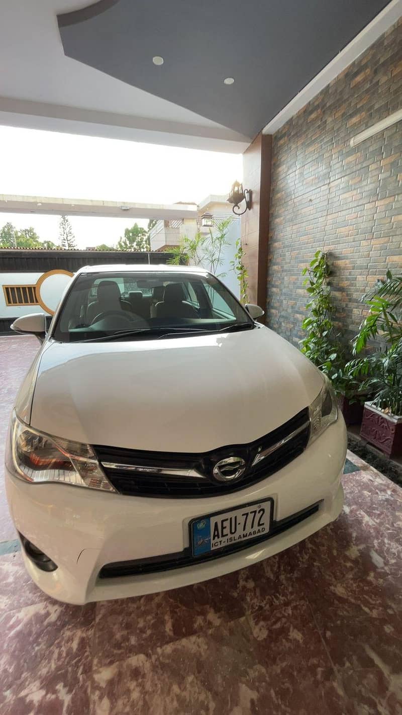 Toyota Corolla Axio 2012 2