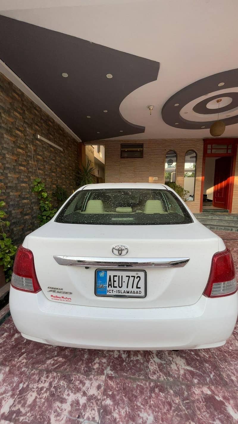 Toyota Corolla Axio 2012 3
