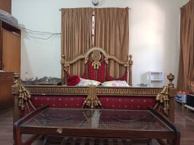 Strong Bed Set In Good Condition Available