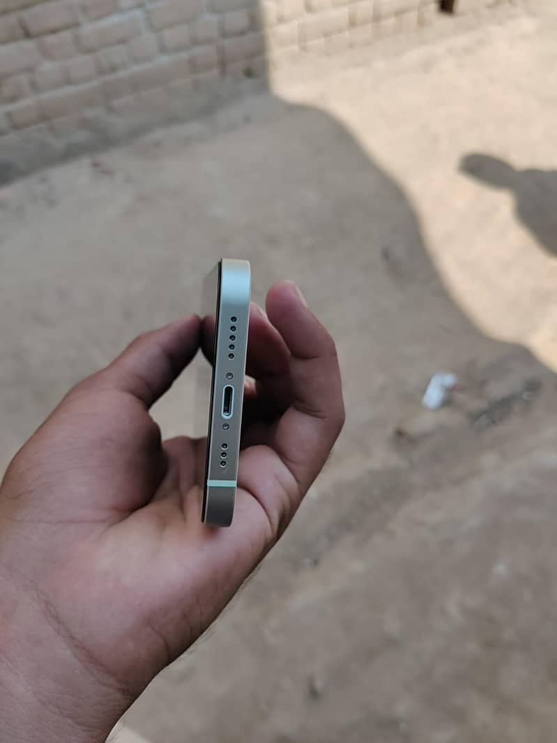 Apple iPhone 12 3