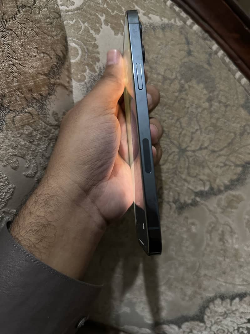 Apple iPhone 12 Pro Max 5