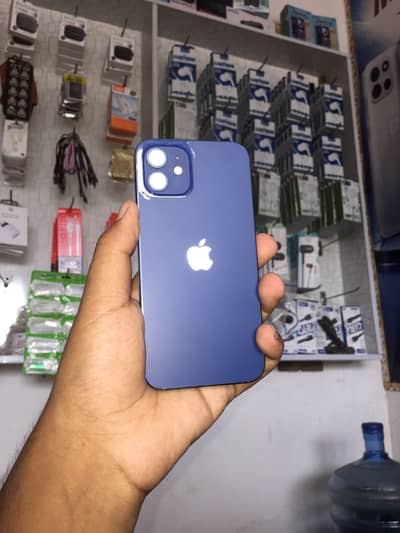 Apple iPhone 12