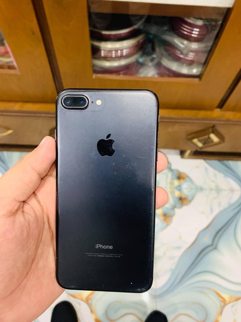 Apple iPhone 7 Plus 0