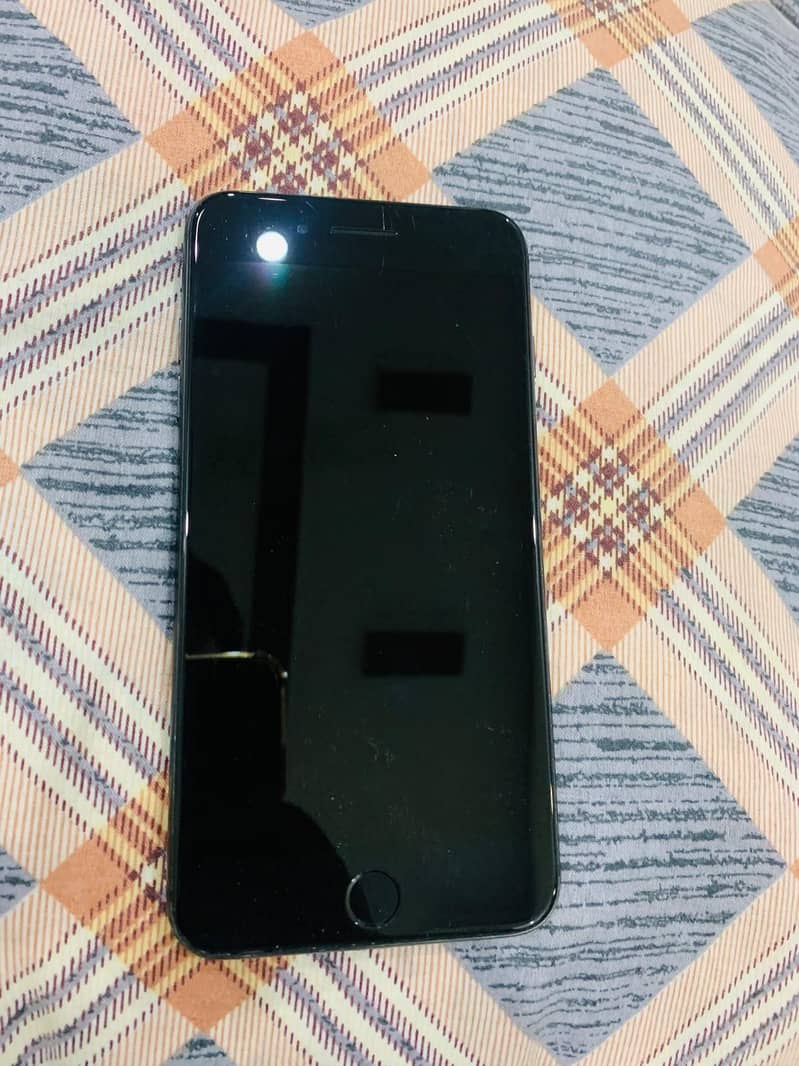 Apple iPhone 7 Plus 2