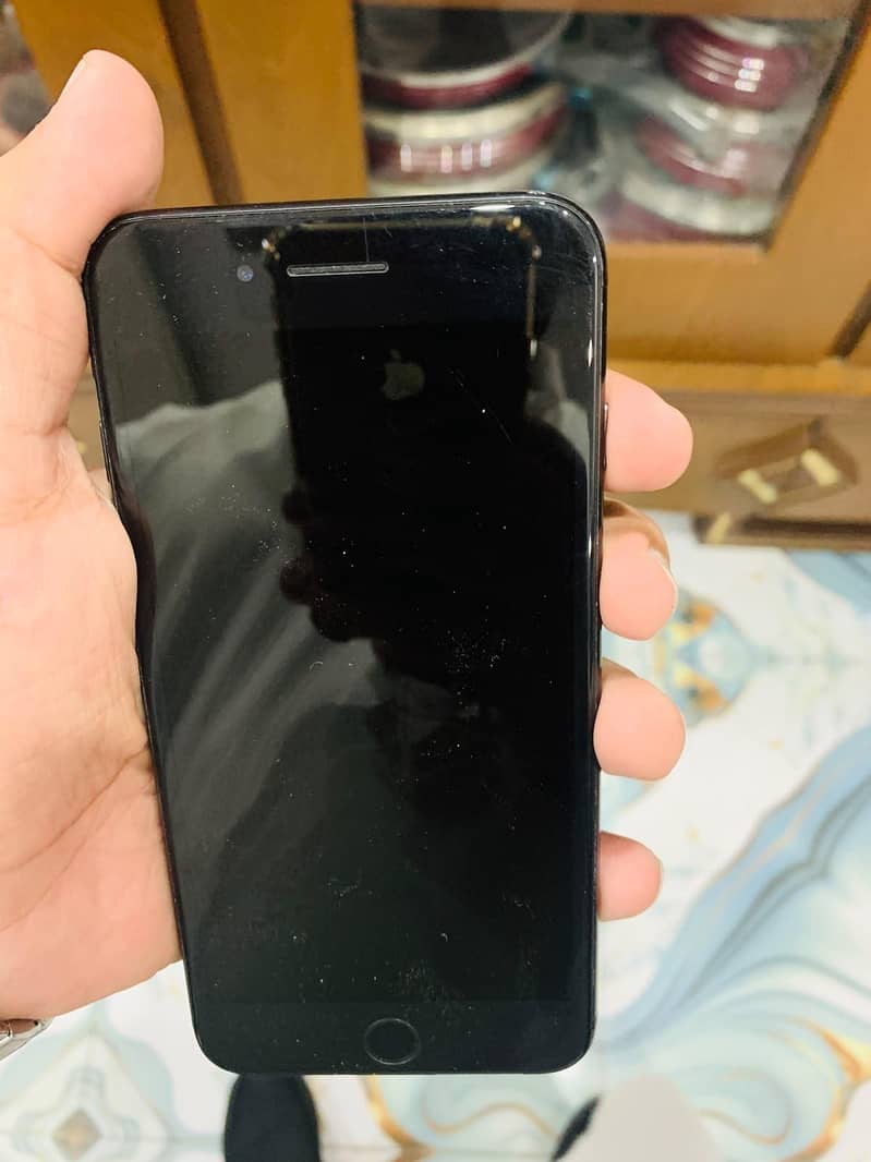 Apple iPhone 7 Plus 3