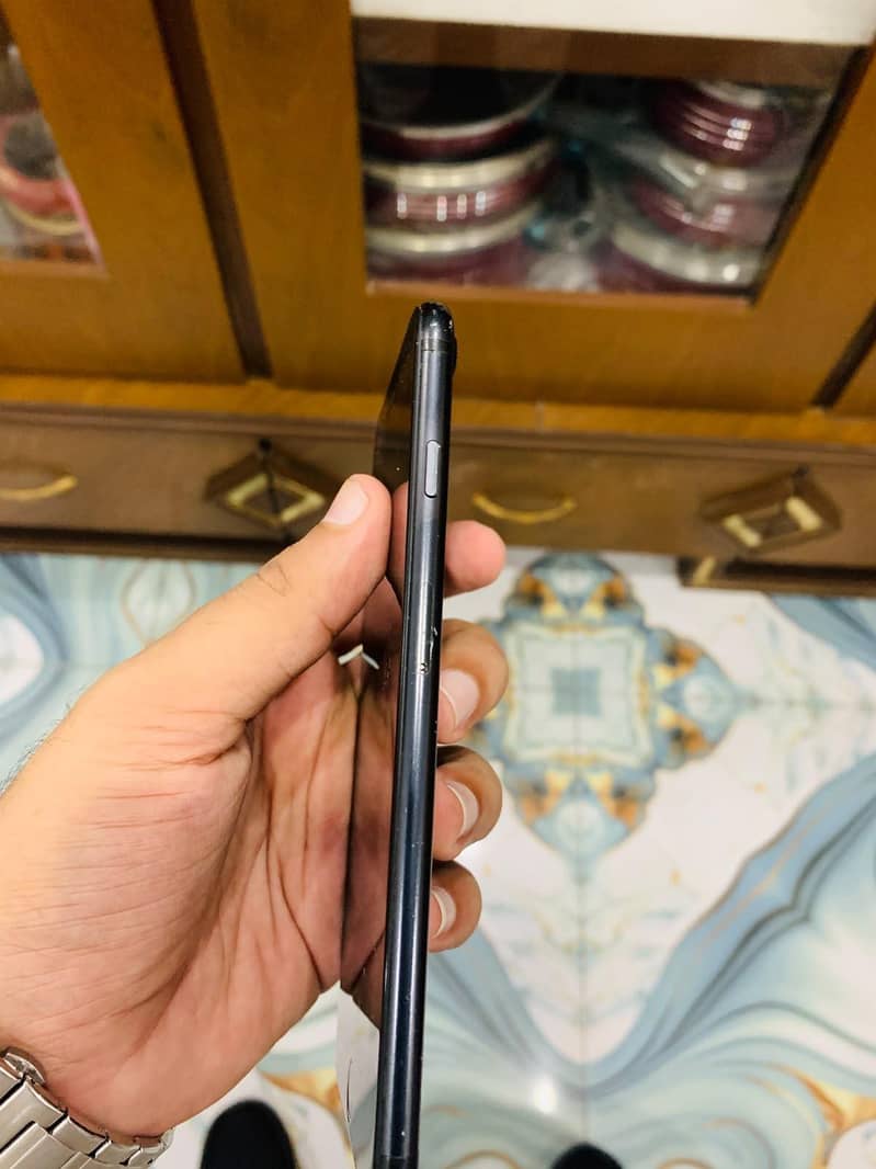 Apple iPhone 7 Plus 4