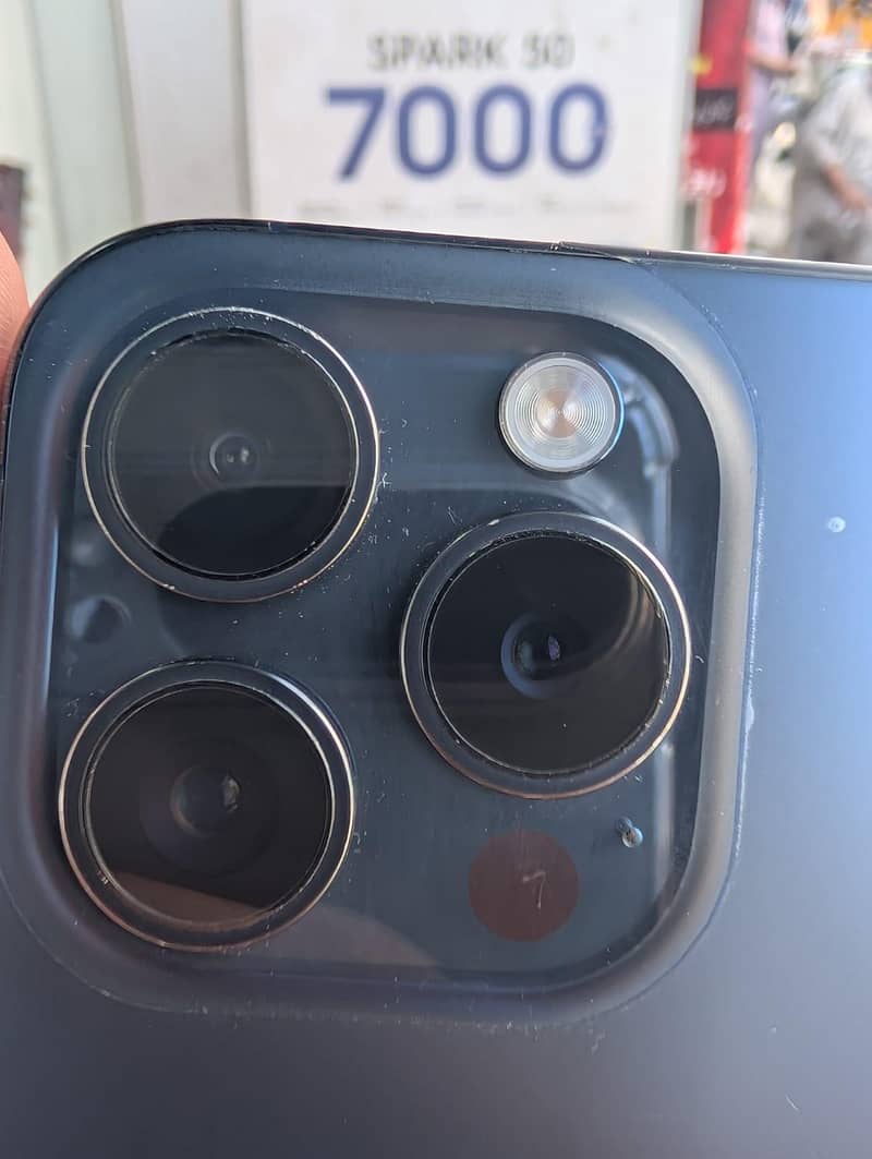 Apple iPhone 15 Pro Max 0