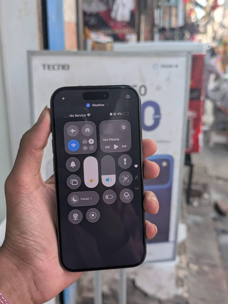 Apple iPhone 15 Pro Max 4