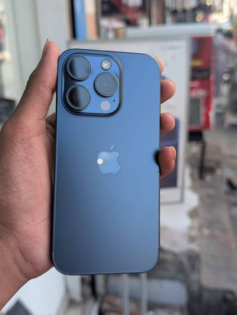 Apple iPhone 15 Pro Max 5