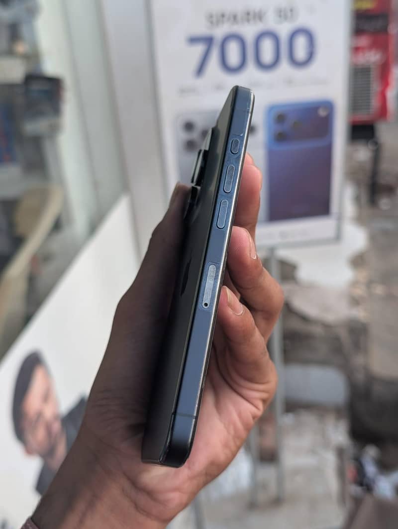 Apple iPhone 15 Pro Max 7