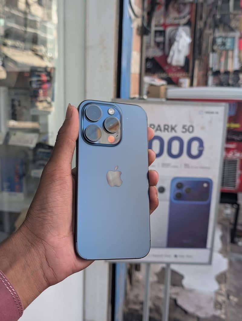 Apple iPhone 15 Pro Max 8