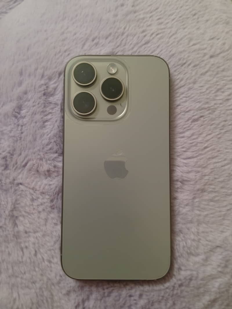 Apple iPhone 15 Pro 0
