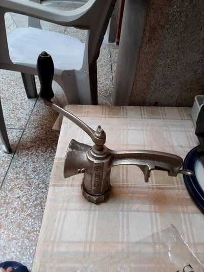 Heavy Duty Manual Qeema Machine / Meat Mincer – Good Condition