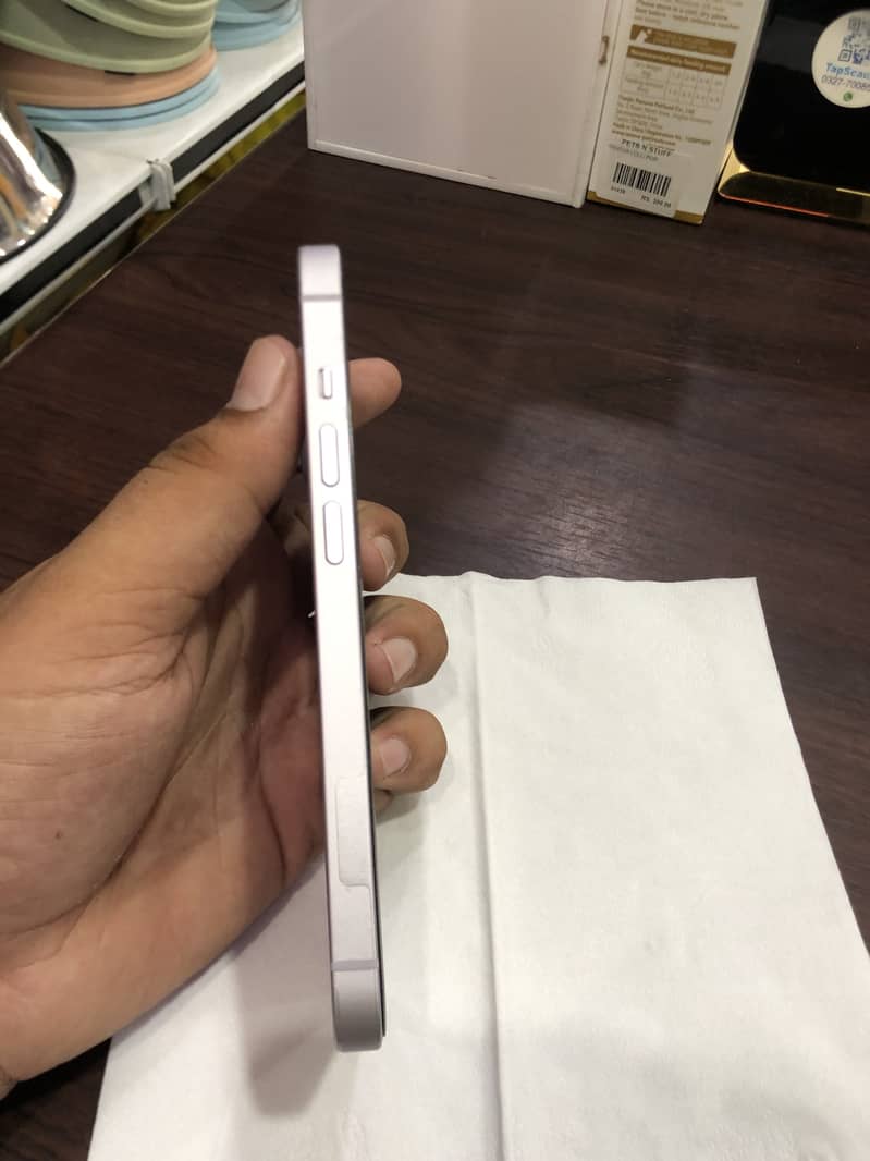 Apple iPhone 14 5