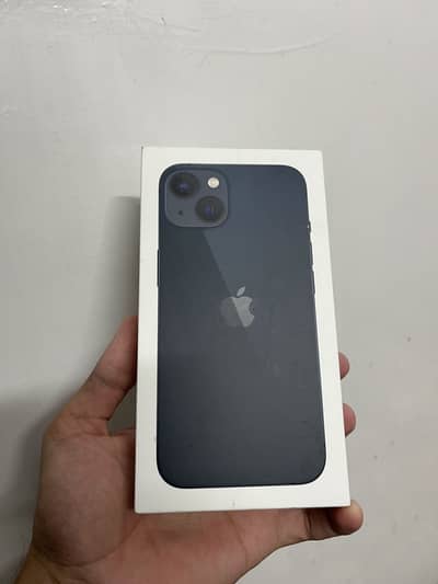 Apple iPhone 13