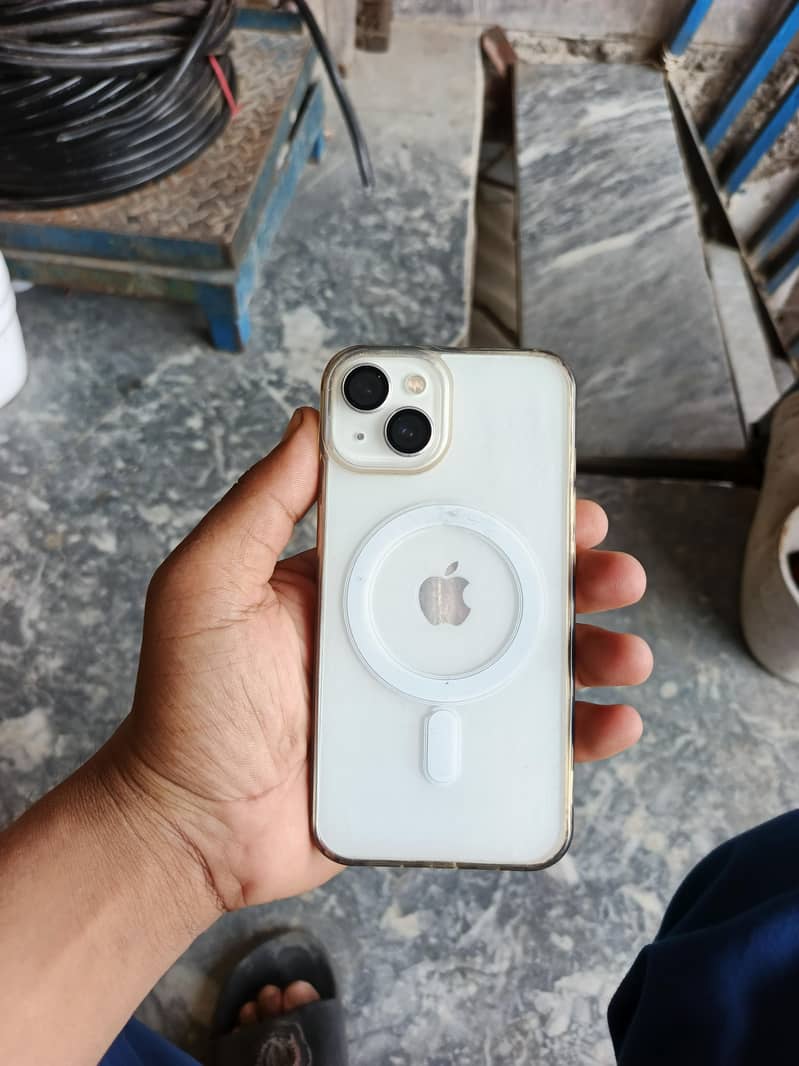 Apple iPhone 13 3