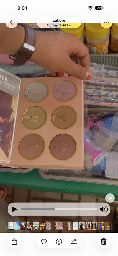 Mekeup book 5 pages with lip gloss