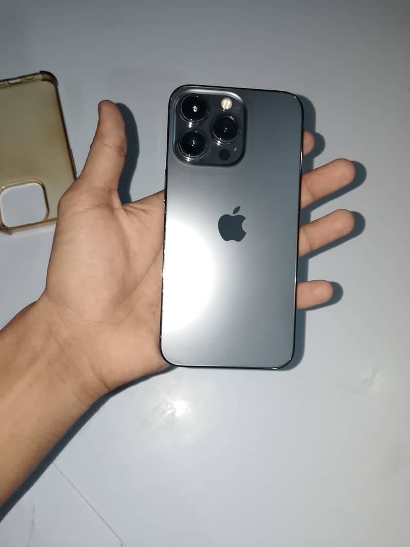 Apple iPhone 13 Pro 5