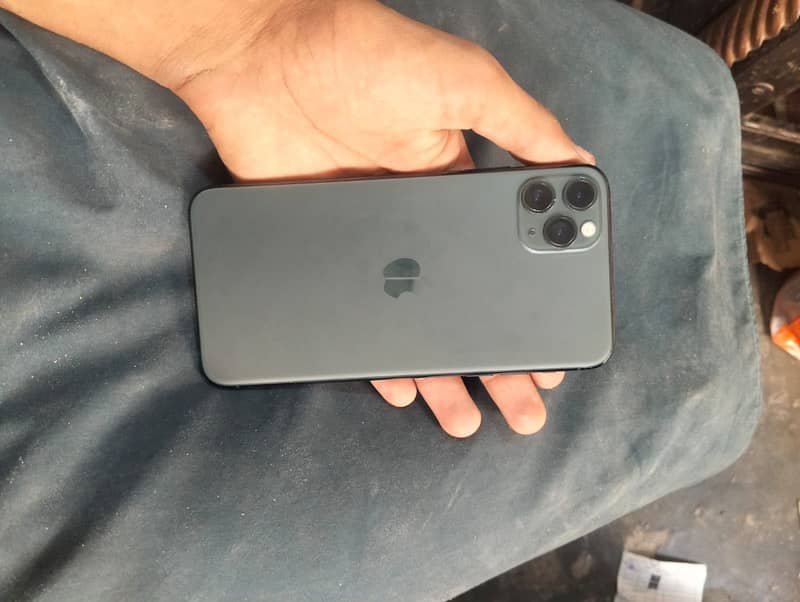 Apple iPhone 11 Pro Max 3