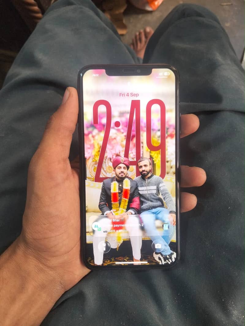 Apple iPhone 11 Pro Max 7