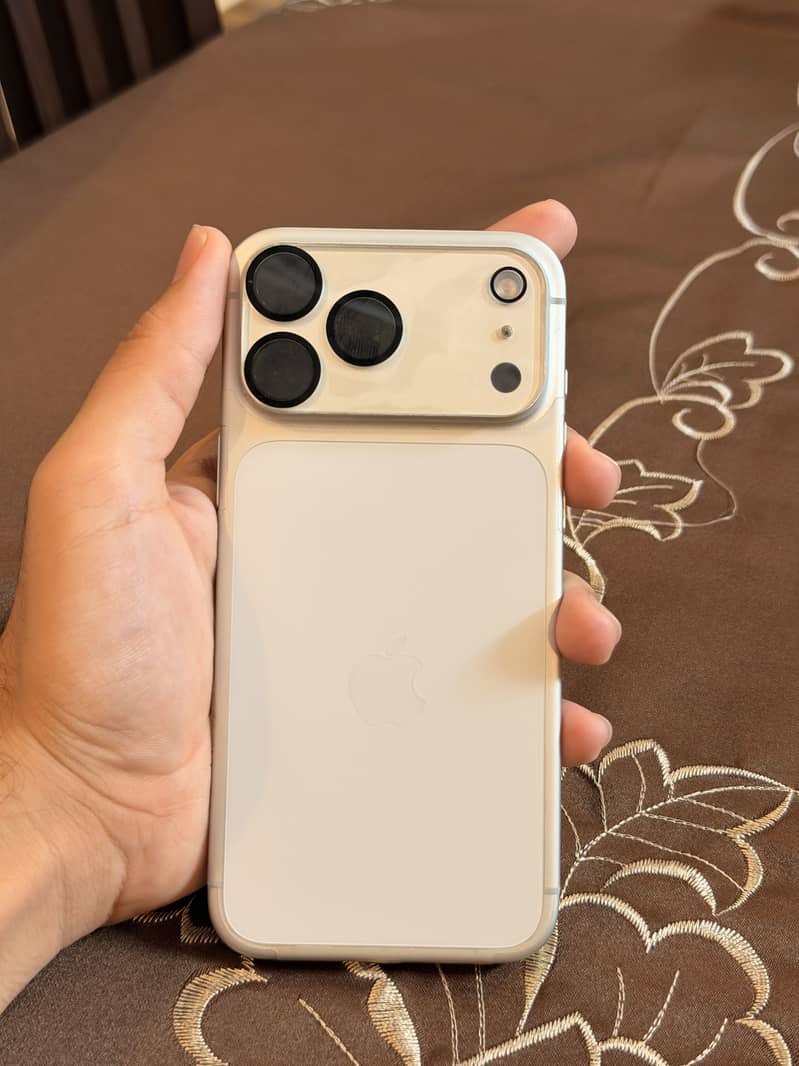 Apple iPhone 17 Pro Max 6