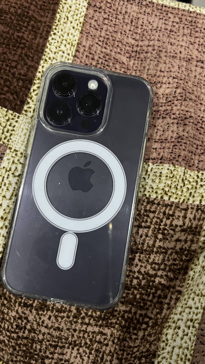 Apple iPhone 14 Pro 1