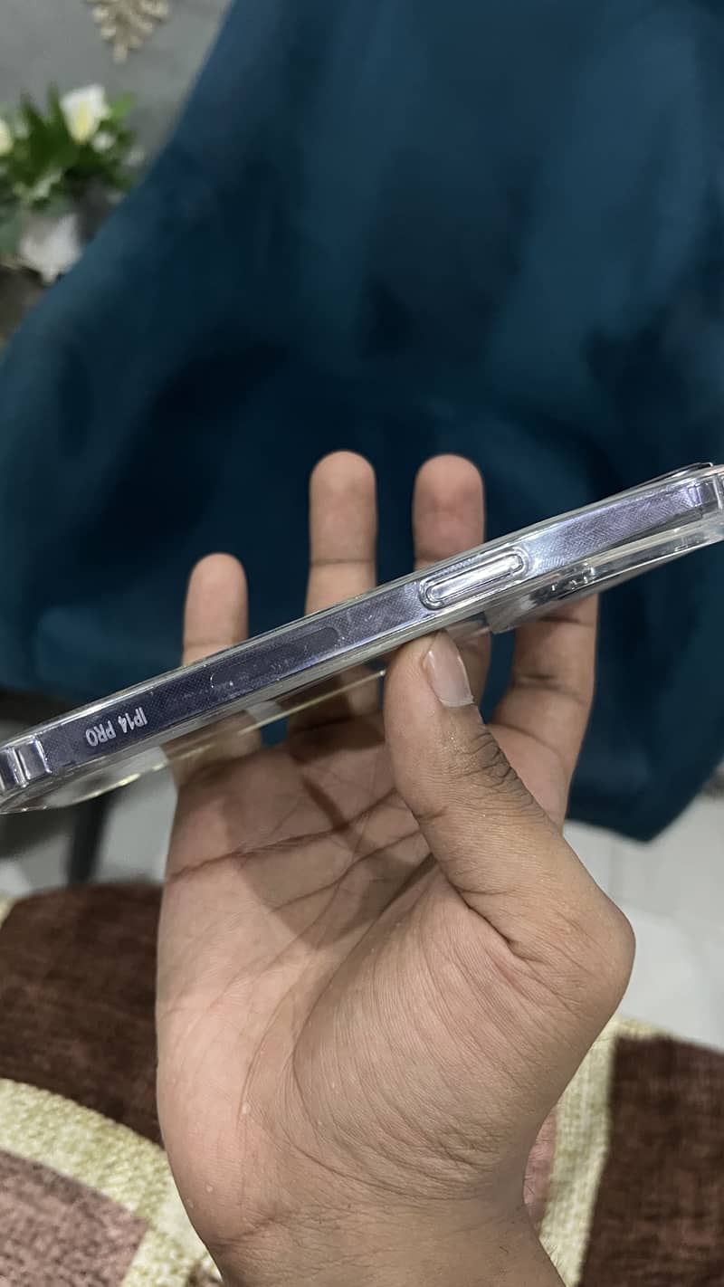 Apple iPhone 14 Pro 4