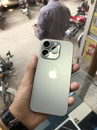 Apple iPhone 15 Pro