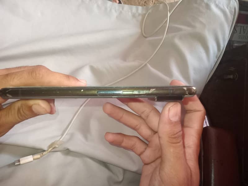 Google Pixel 6 4