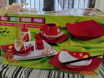 44 piece dinner set
