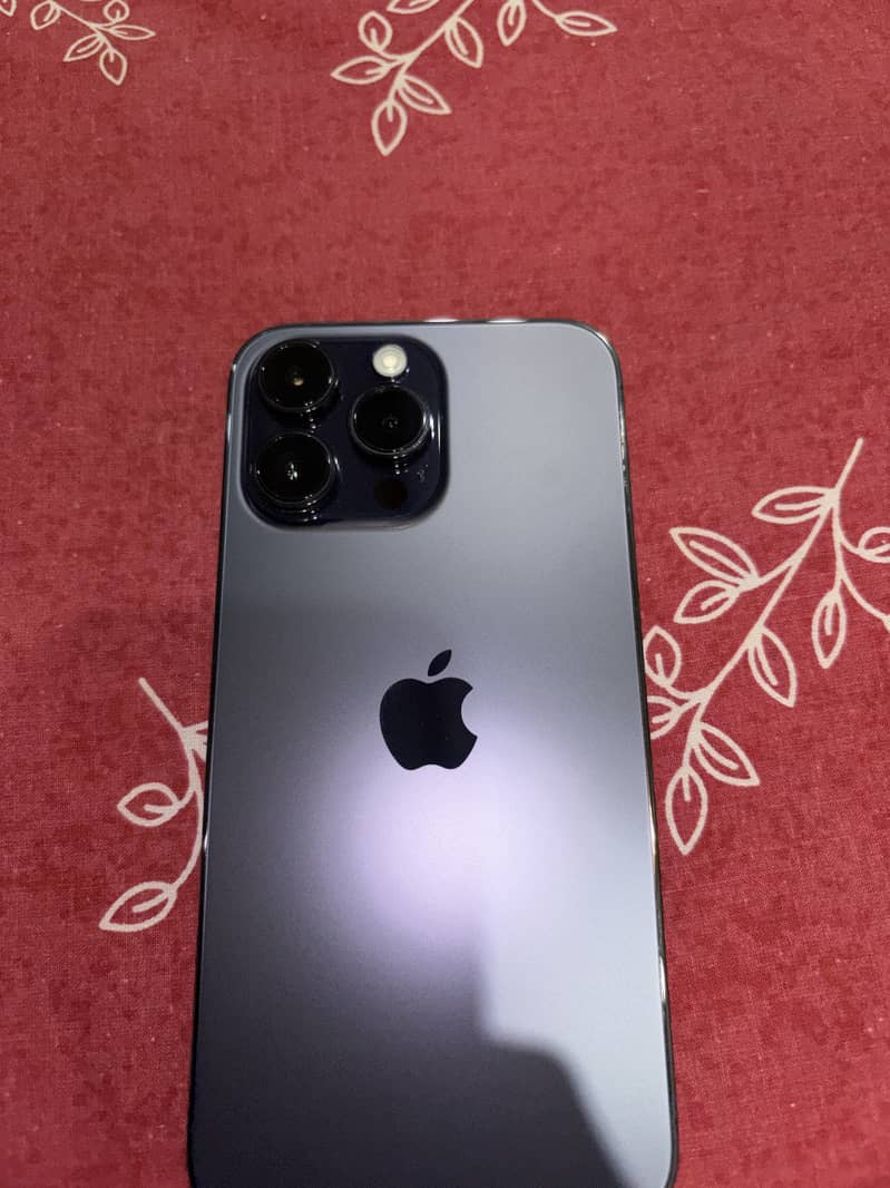 Apple iPhone 14 Pro Max 1