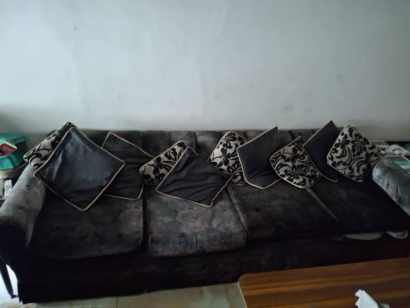 sofa 4 seater 0
