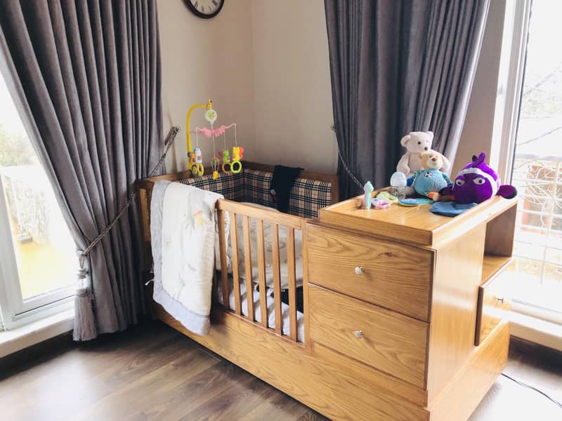 Wooden cot 1
