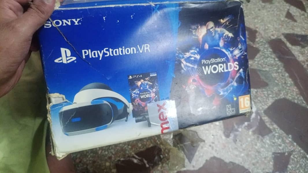 Sony PSVR Complete Set - Headset + 2 Move Controllers + Camera 0