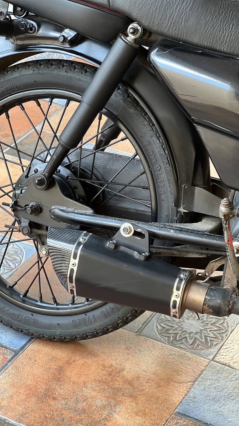Akrapovic shark 0