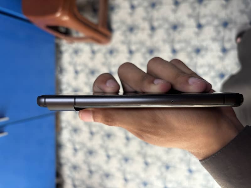 Google Pixel 8 6