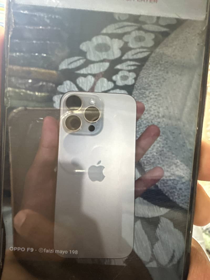 Apple iPhone 16 Pro Max 0