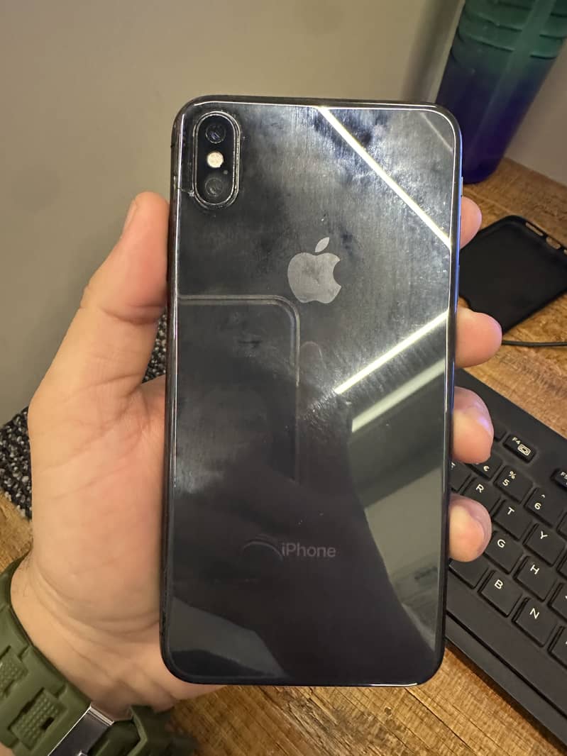Apple iPhone XS Max 2