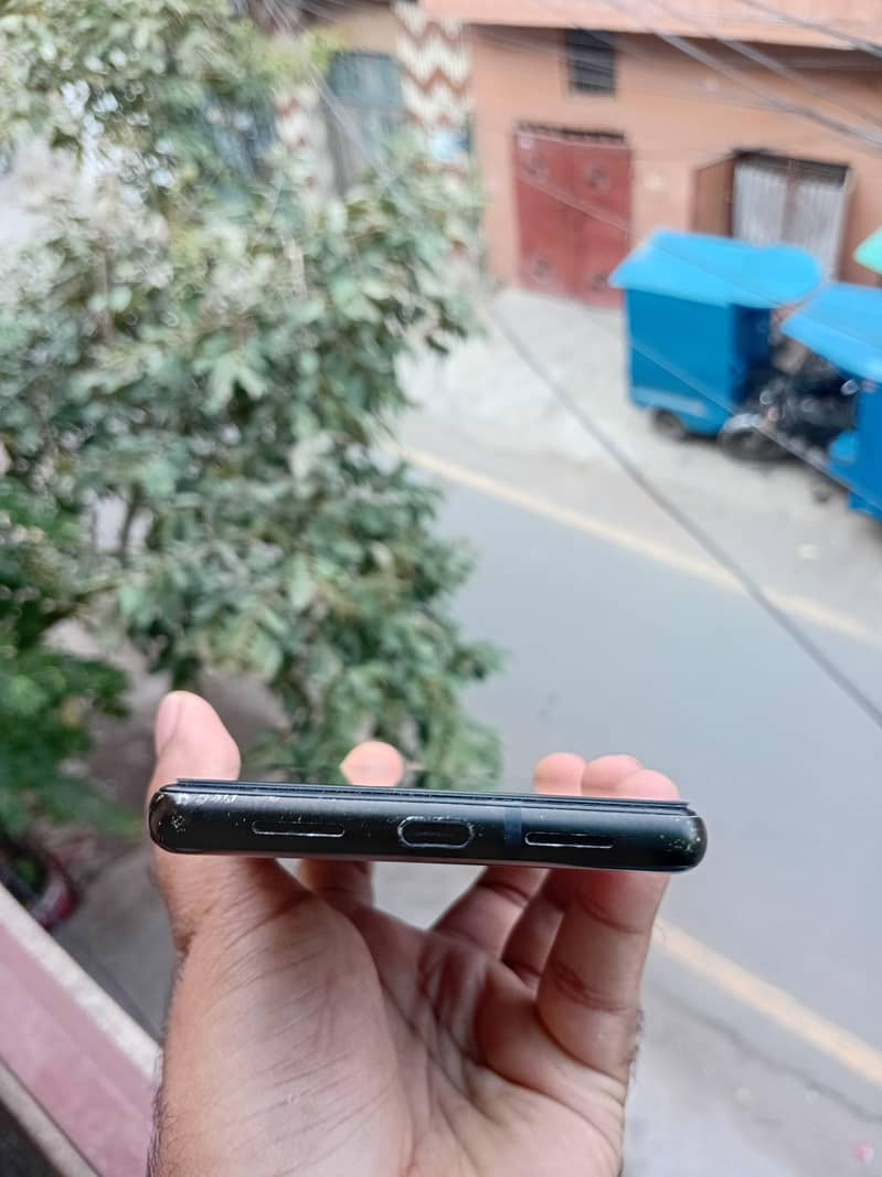 Google Pixel 6 4