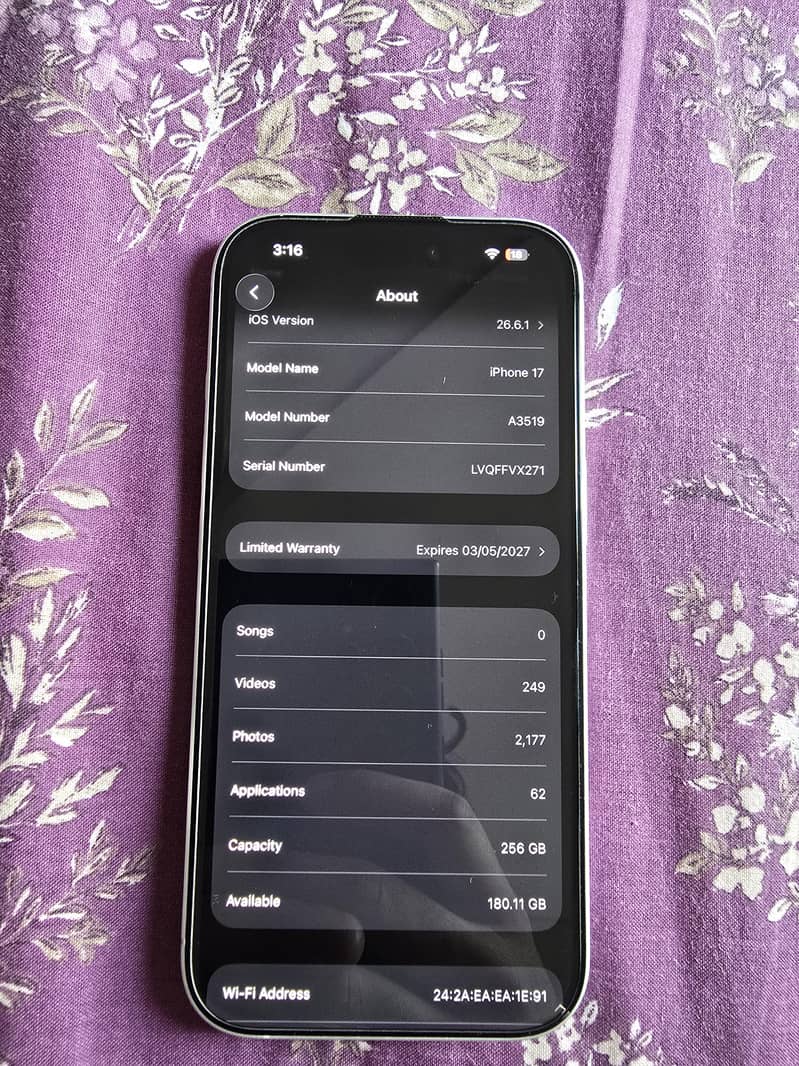 Apple iPhone 17 6
