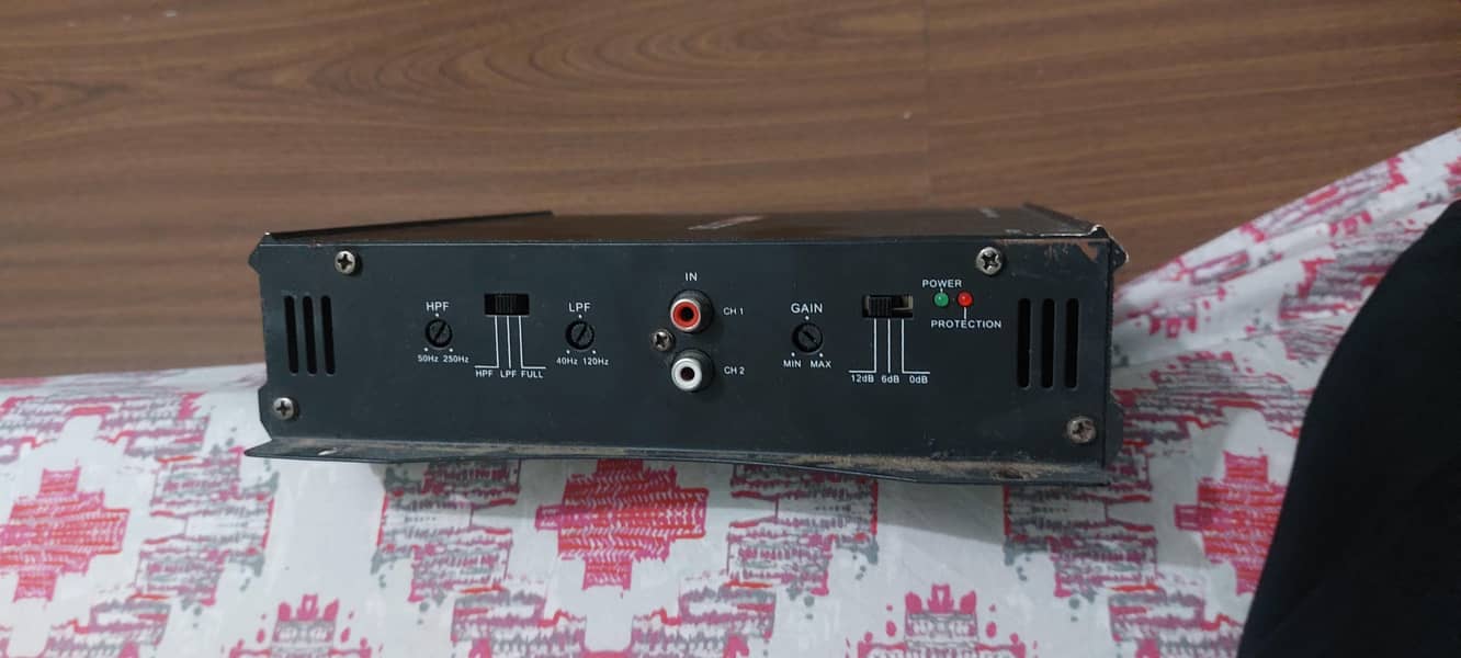 SOLID AUDIO 2 Channel Amplifier 2