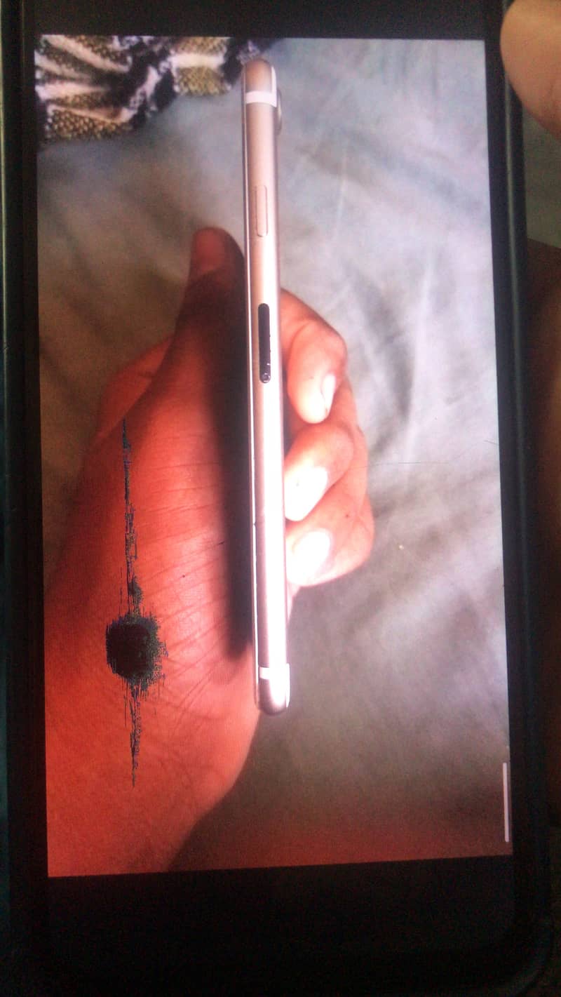Apple iPhone 7 3