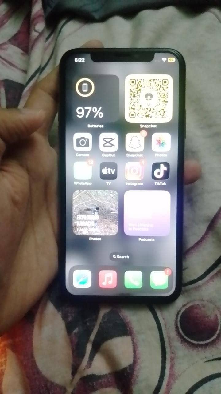 Apple iPhone XS 1