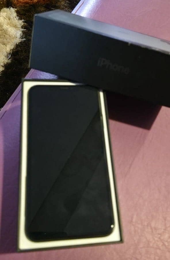 Apple iPhone 11 Pro Max 2