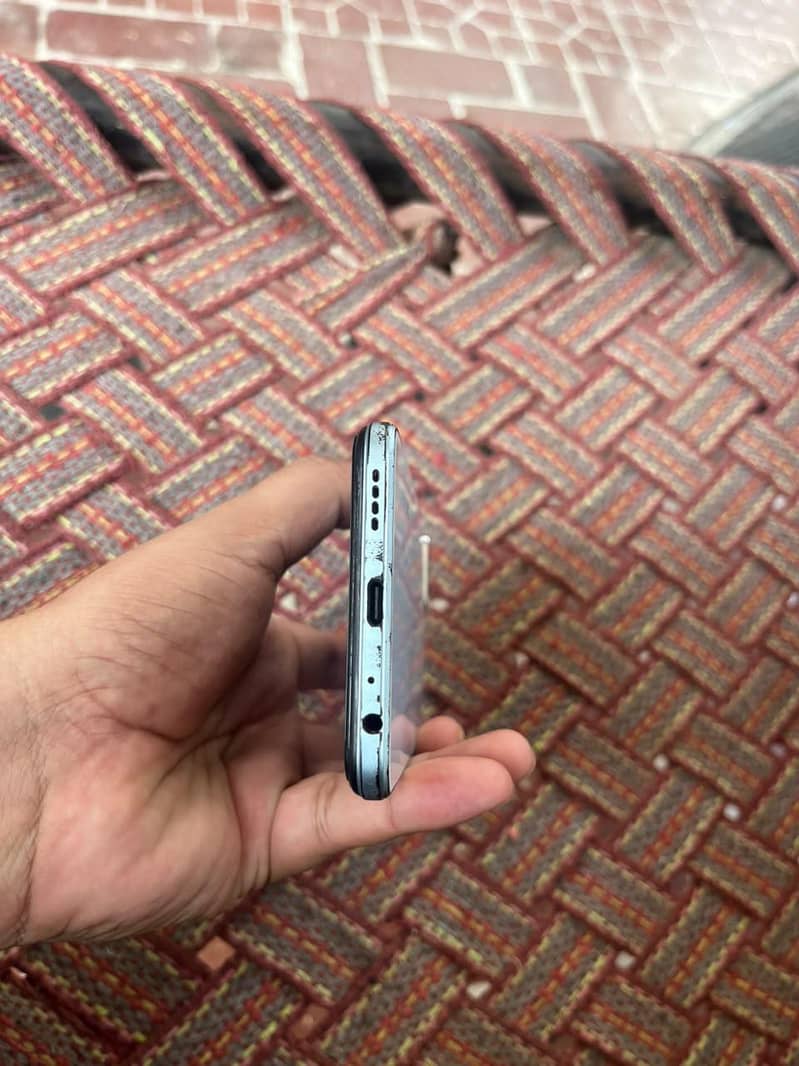 Vivo Y21 0
