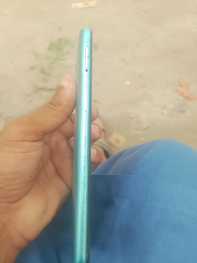 Infinix hot 10i 1